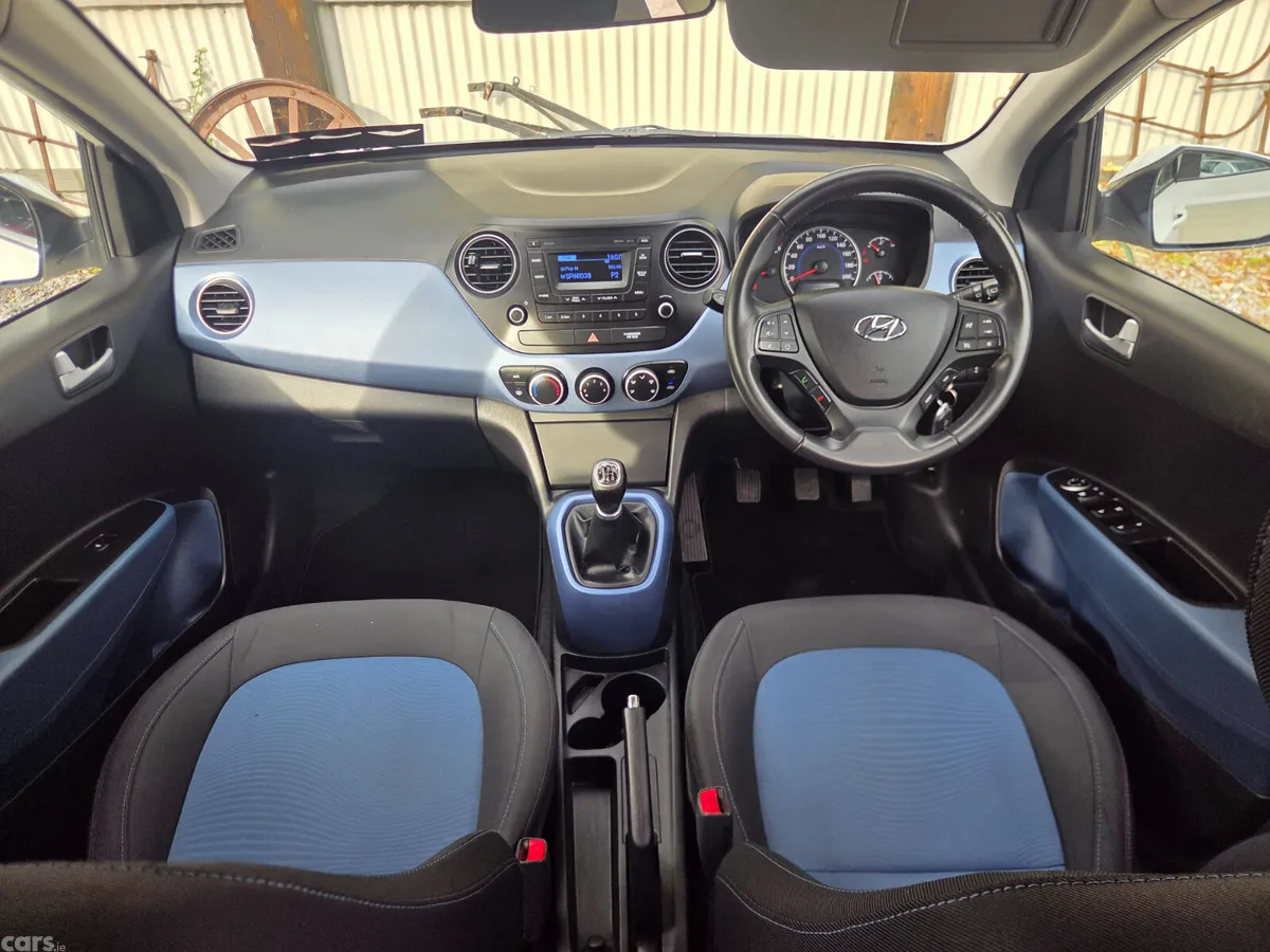 Hyundai i10 Hatchback, Petrol, 2017, White