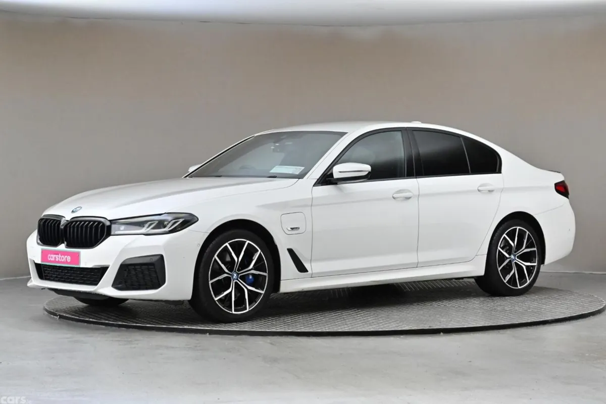 BMW 5-Series Saloon, Petrol Plug-in Hybrid, 2023, White