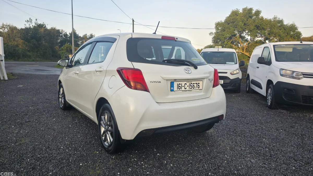 Toyota Yaris Hatchback, Petrol, 2016, White