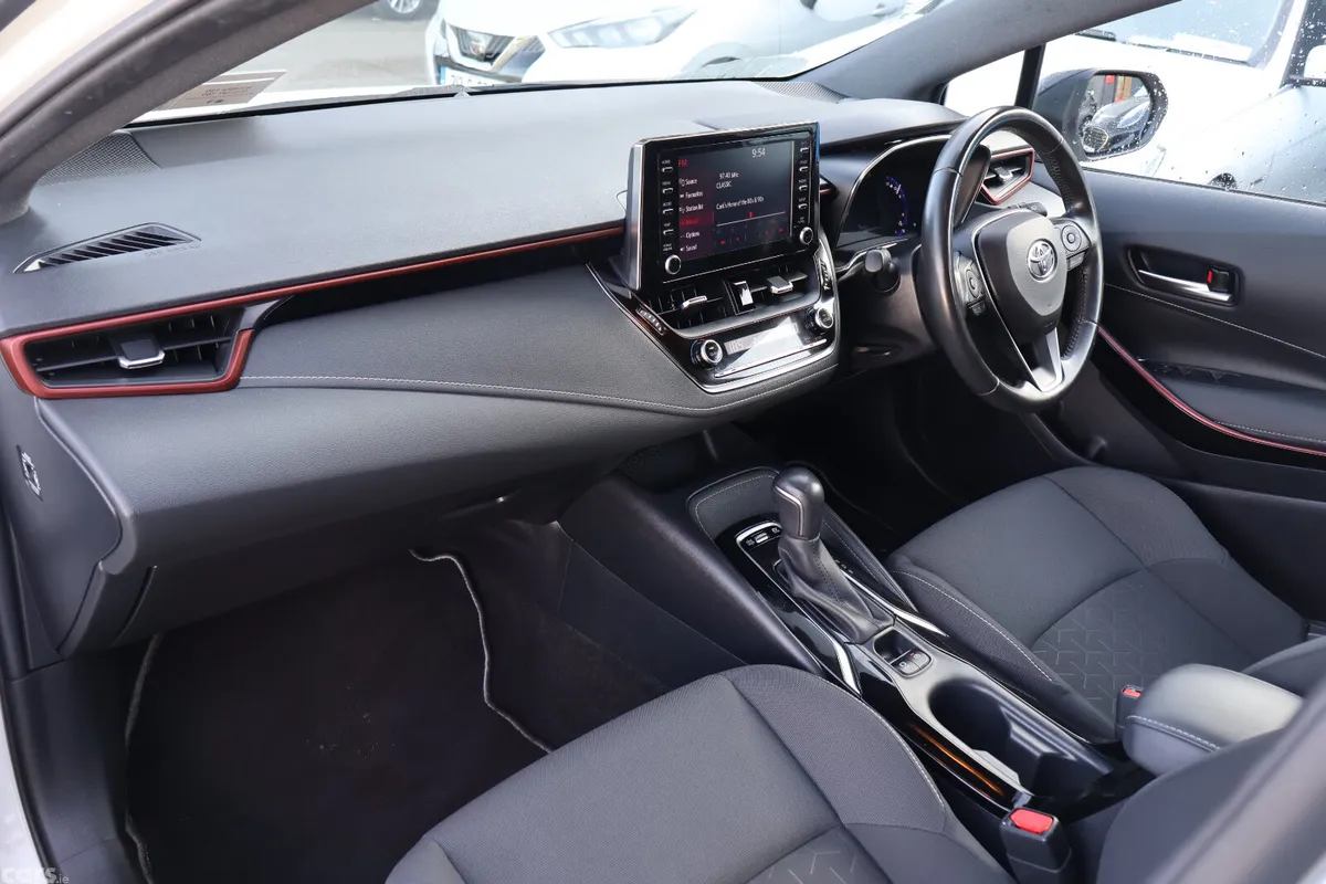 Toyota Corolla Hatchback, Petrol Hybrid, 2019, White