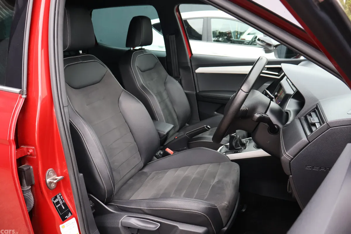 SEAT Arona SUV, Petrol, 2020, Red