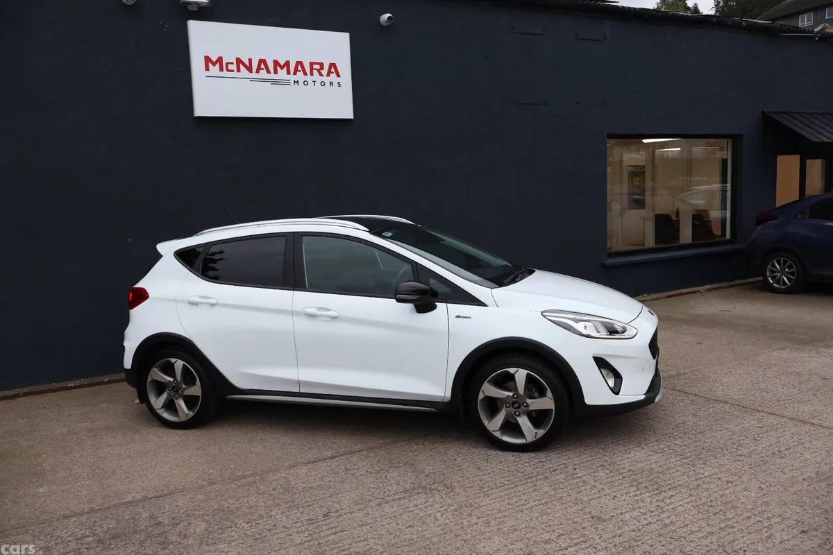 Ford Fiesta Hatchback, Petrol, 2020, White