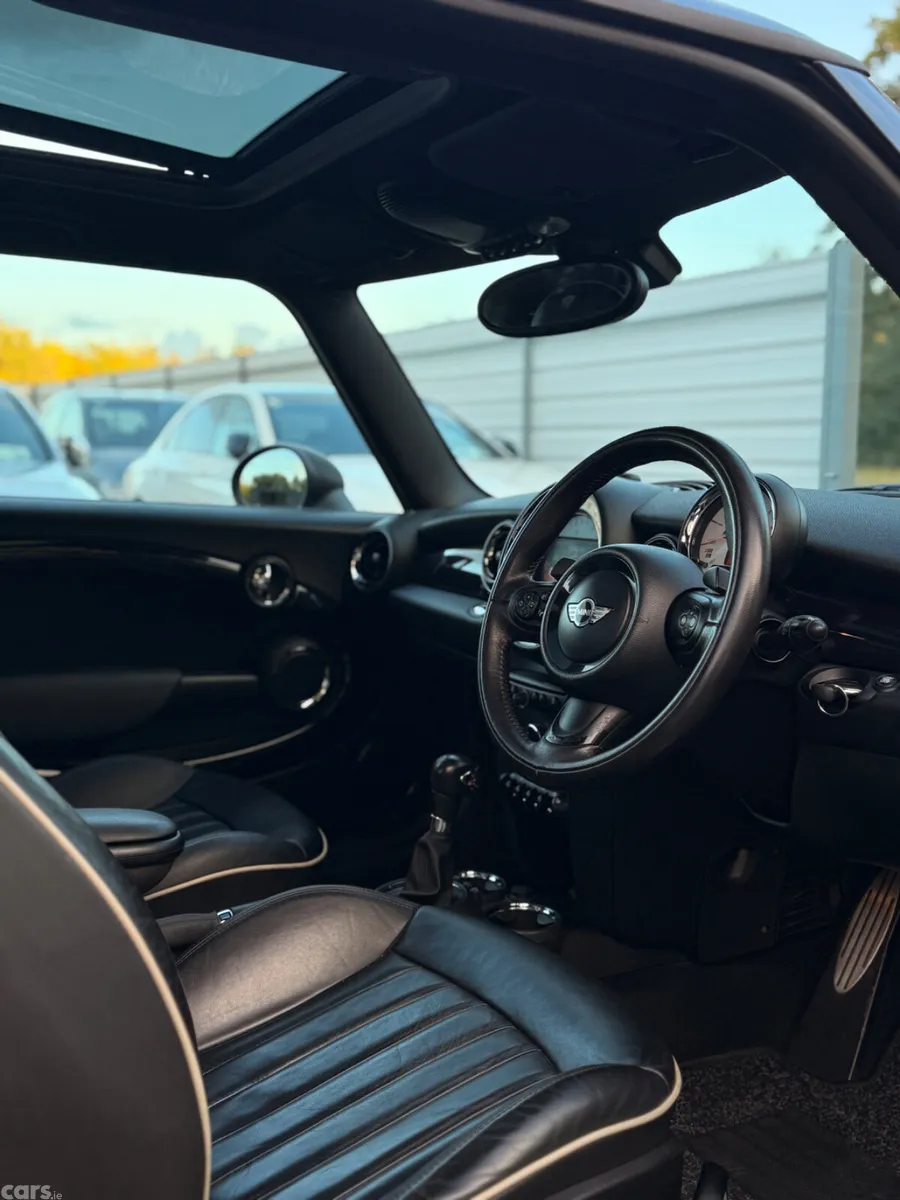 Mini Cooper Hatchback, Diesel, 2011, Grey