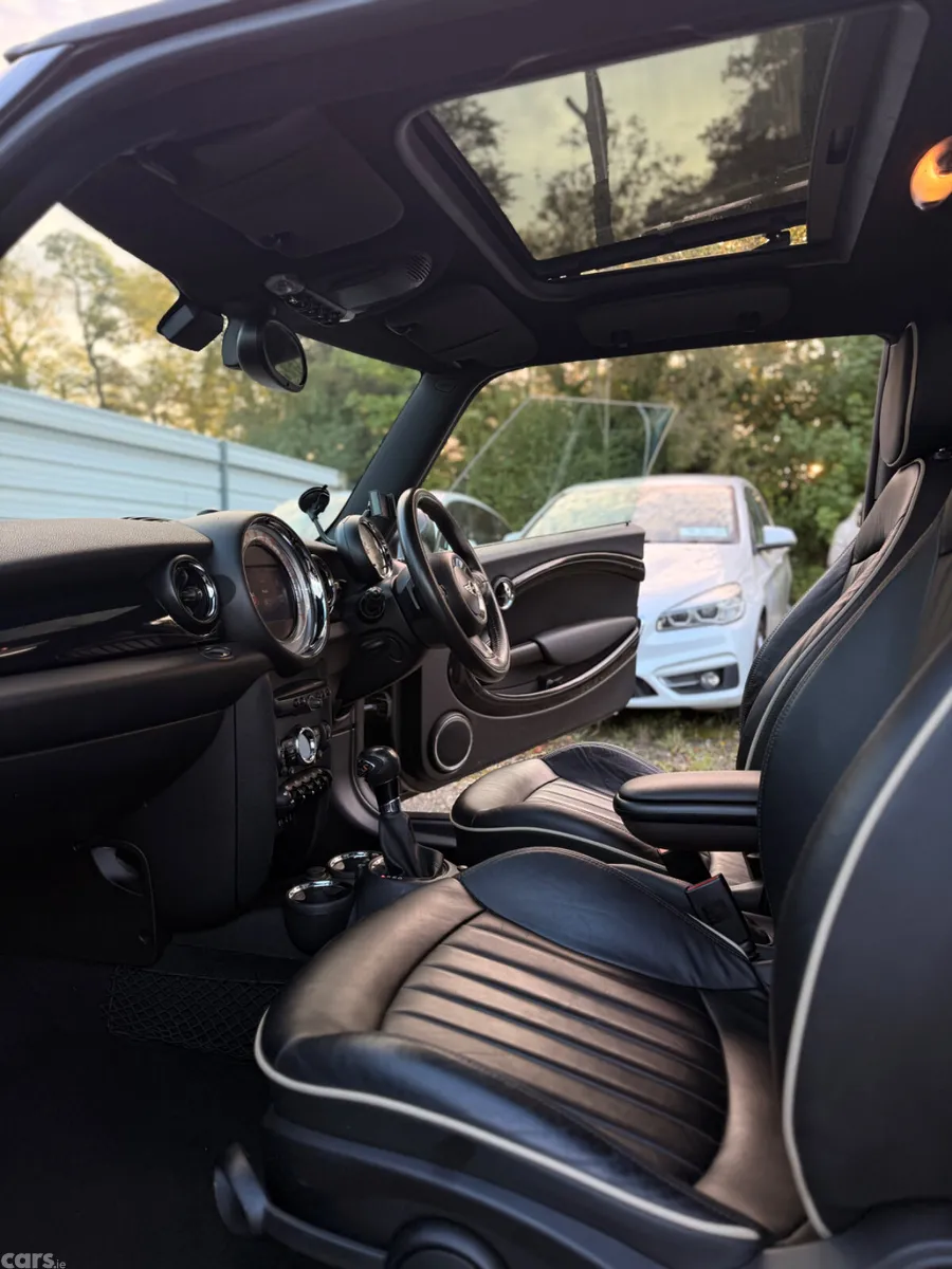 Mini Cooper Hatchback, Diesel, 2011, Grey