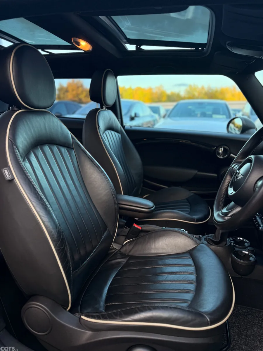 Mini Cooper Hatchback, Diesel, 2011, Grey
