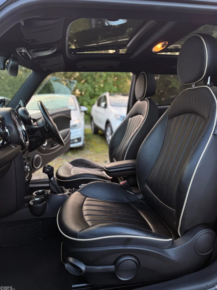 Mini Cooper Hatchback, Diesel, 2011, Grey