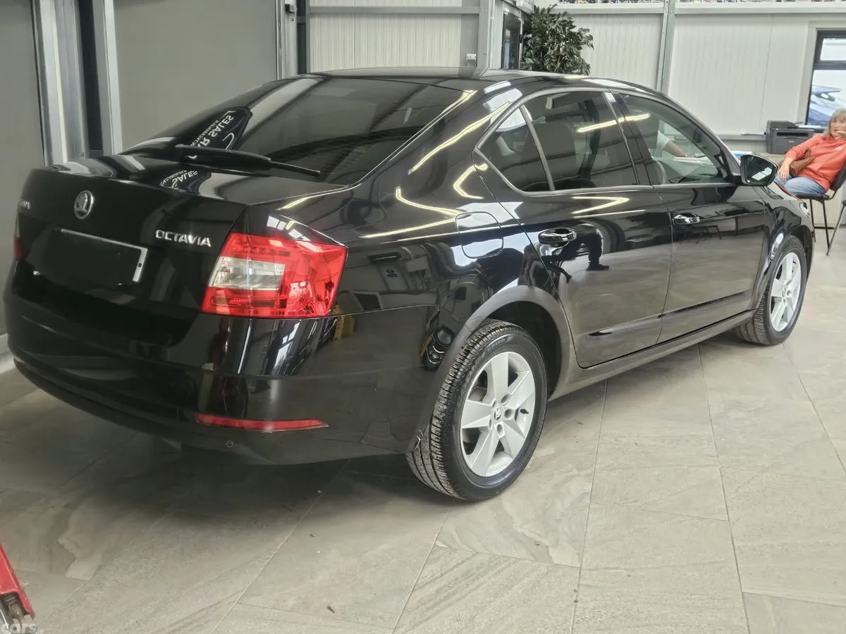 Skoda Octavia Hatchback, Diesel, 2019, Black