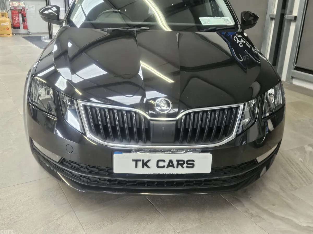 Skoda Octavia Hatchback, Diesel, 2019, Black