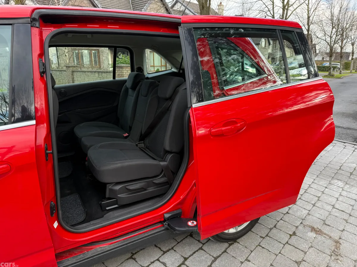 Ford Grand C-Max MPV, Diesel, 2015, Red