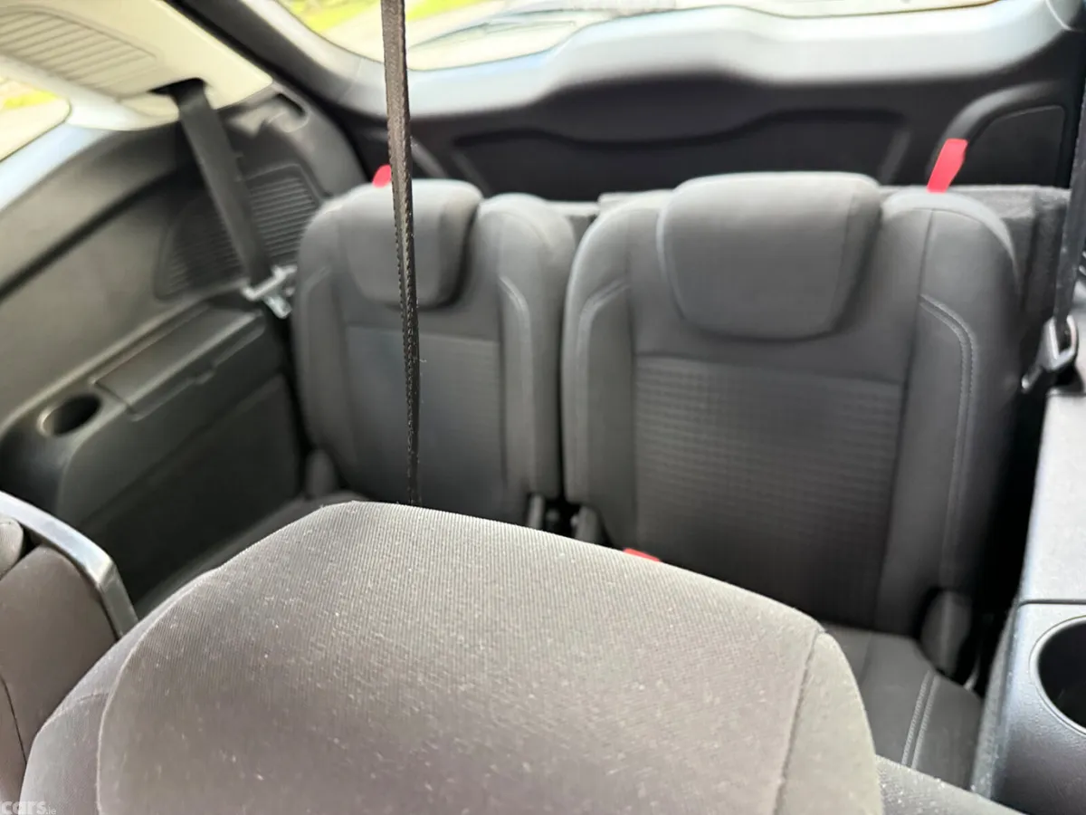 Ford Grand C-Max MPV, Diesel, 2015, Red