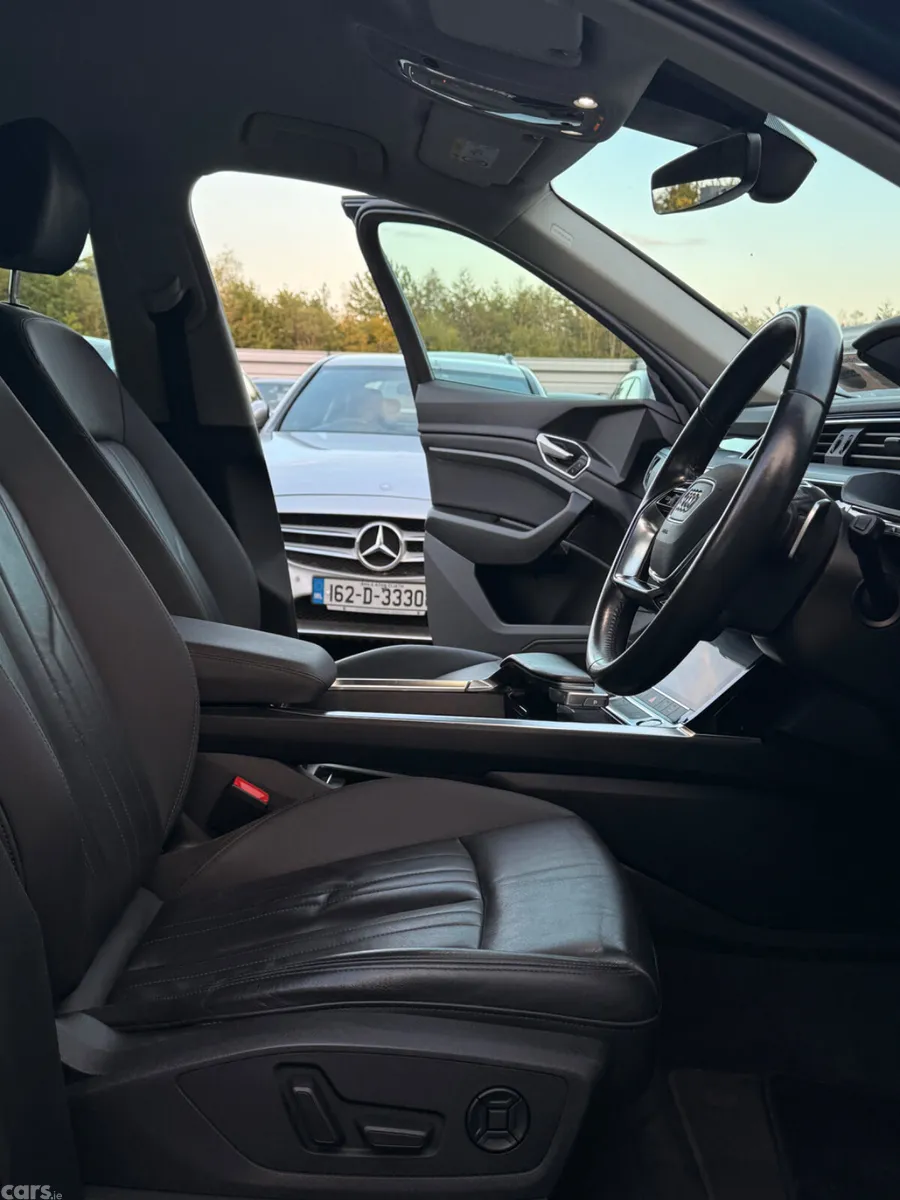 Audi e-tron Estate, Electric, 2020, Blue