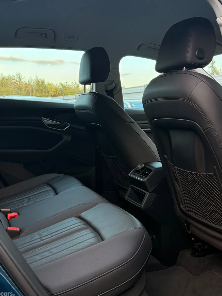 Audi e-tron Estate, Electric, 2020, Blue