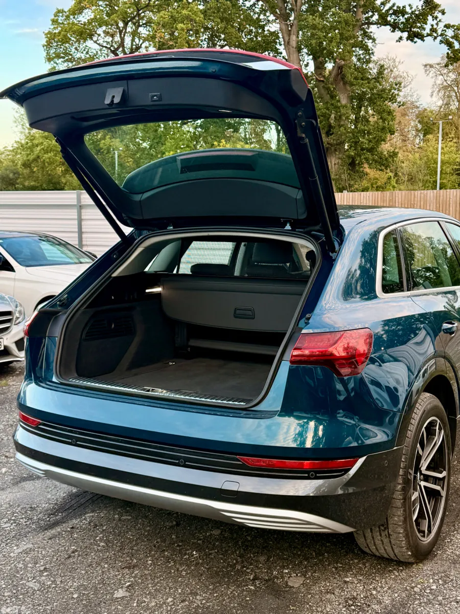 Audi e-tron Estate, Electric, 2020, Blue