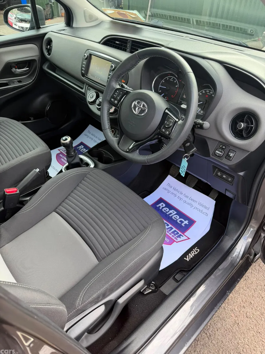 Toyota Yaris Hatchback, Petrol, 2019, Grey