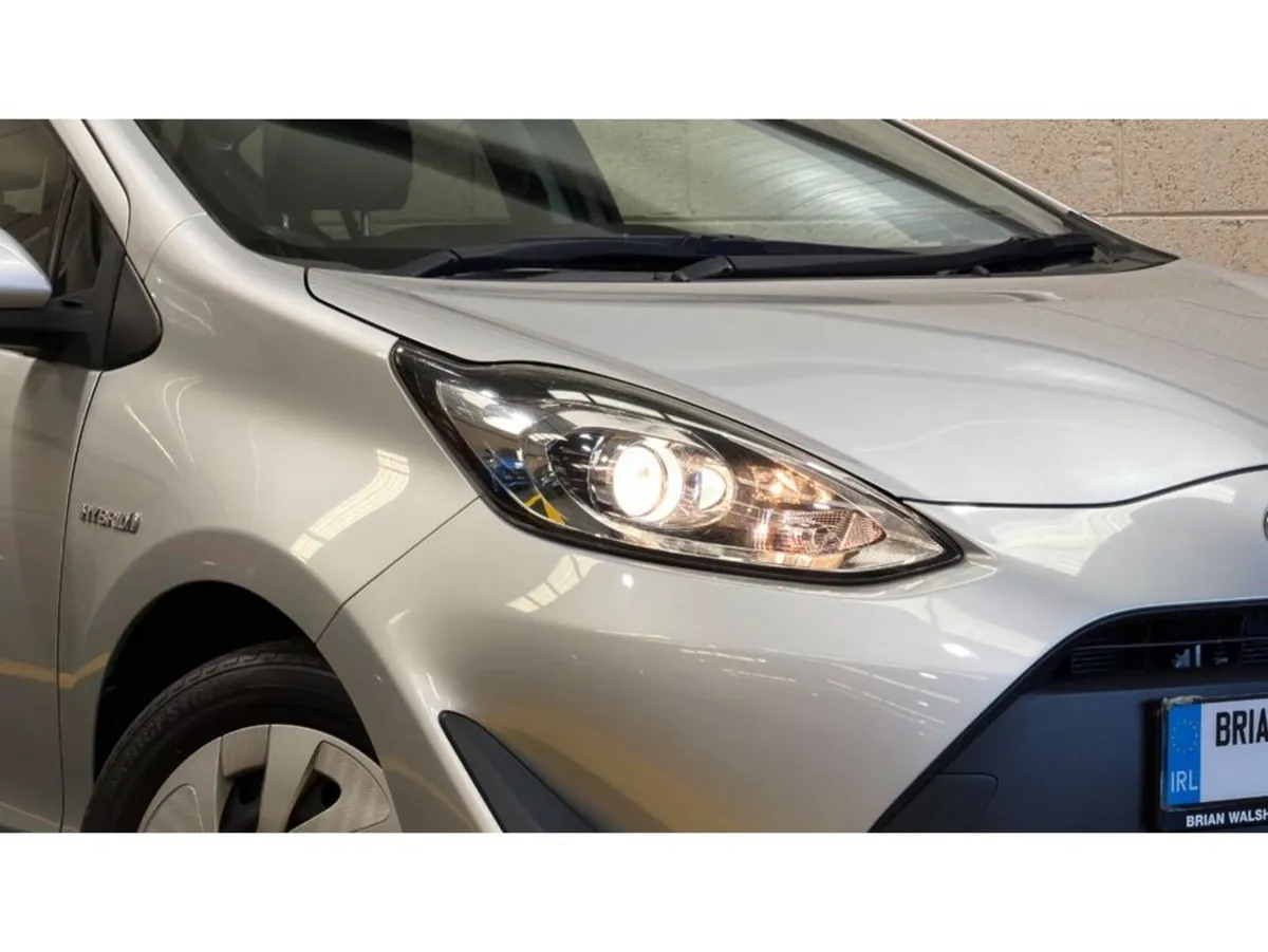 Toyota Aqua Hatchback, Petrol Hybrid, 2020, Silver
