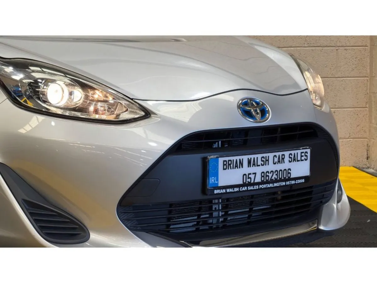 Toyota Aqua Hatchback, Petrol Hybrid, 2020, Silver