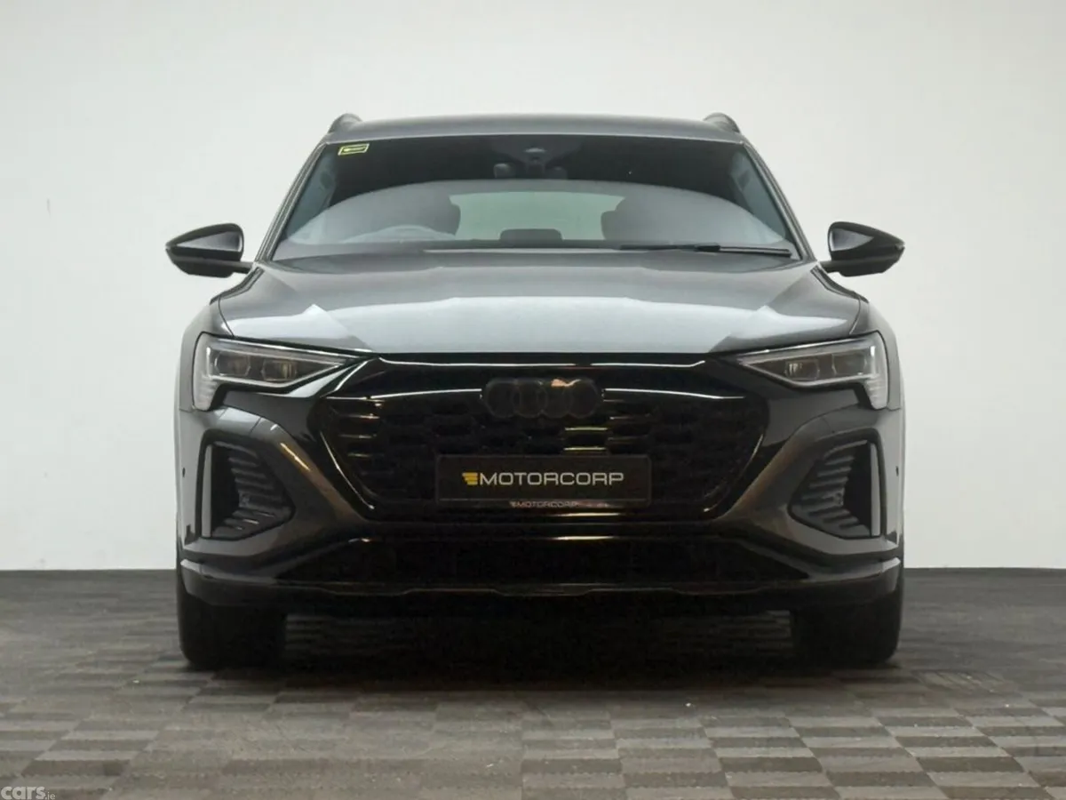 Audi Q8 e-tron SUV, Electric, 2023, Grey