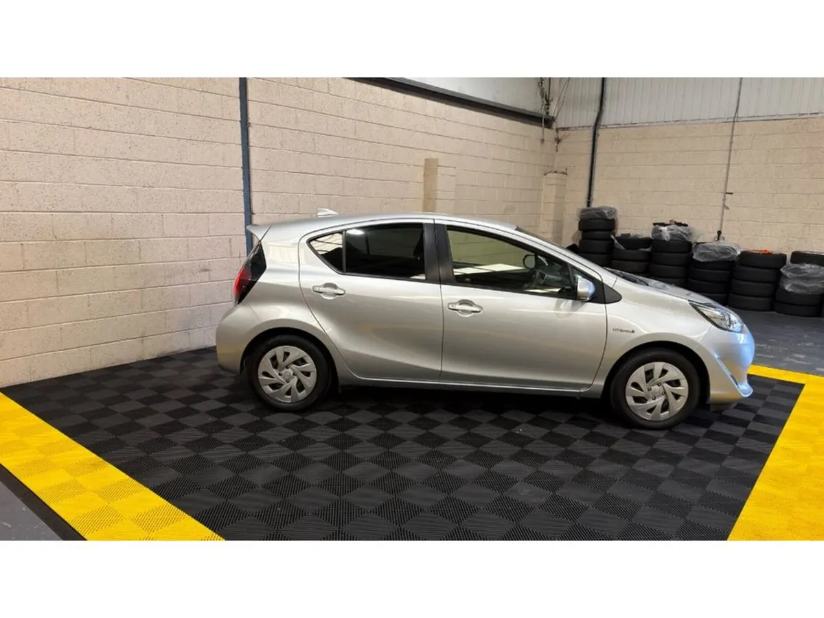 Toyota Aqua Hatchback, Petrol Hybrid, 2020, Silver