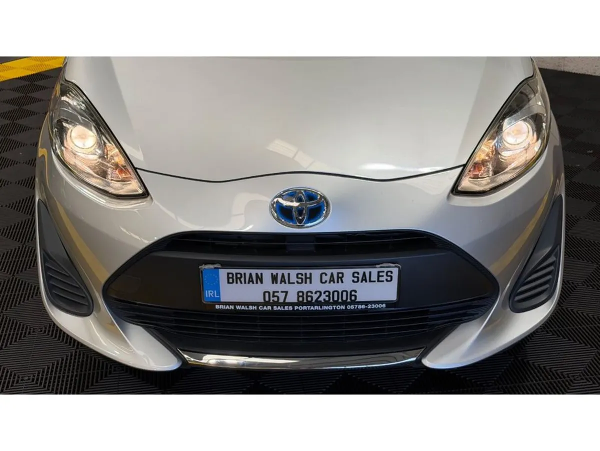 Toyota Aqua Hatchback, Petrol Hybrid, 2020, Silver