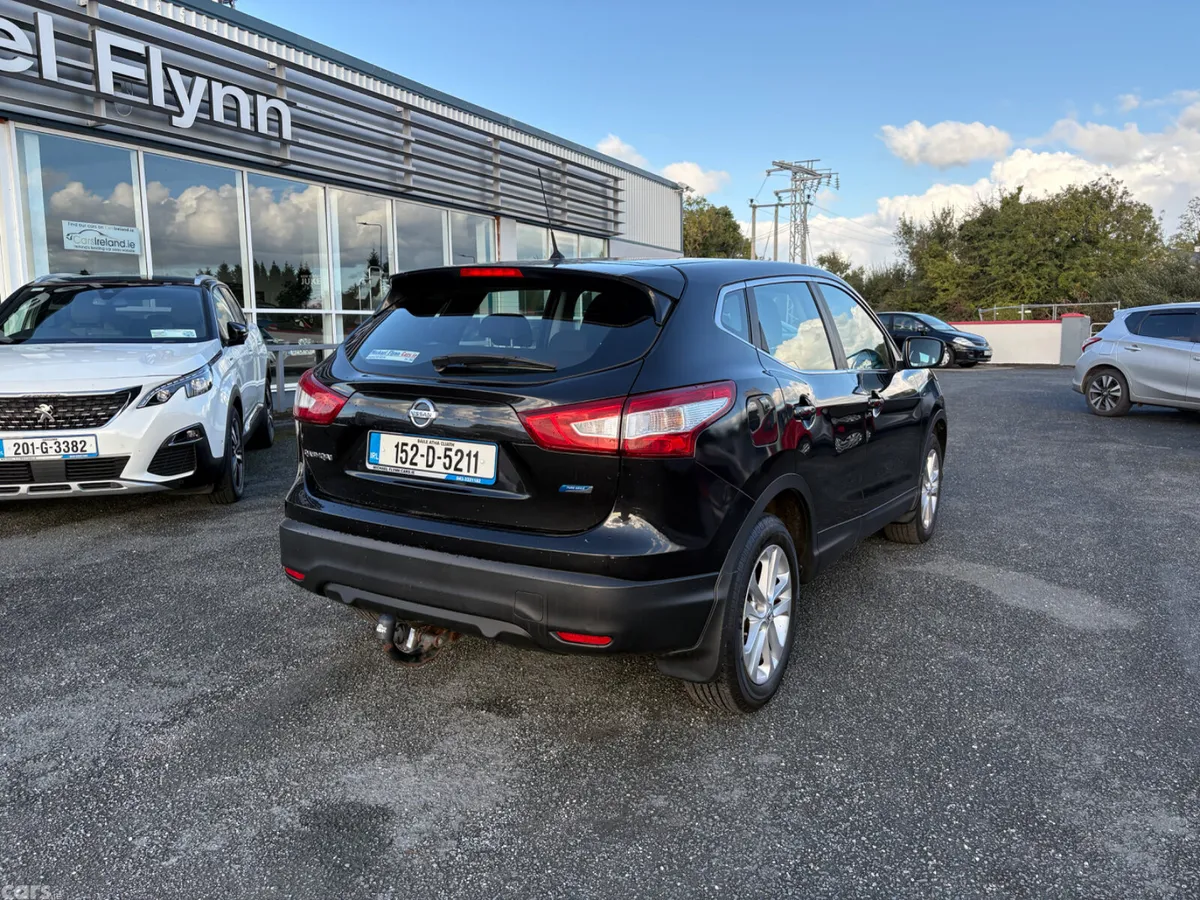 Nissan Qashqai Hatchback, Diesel, 2015, Black