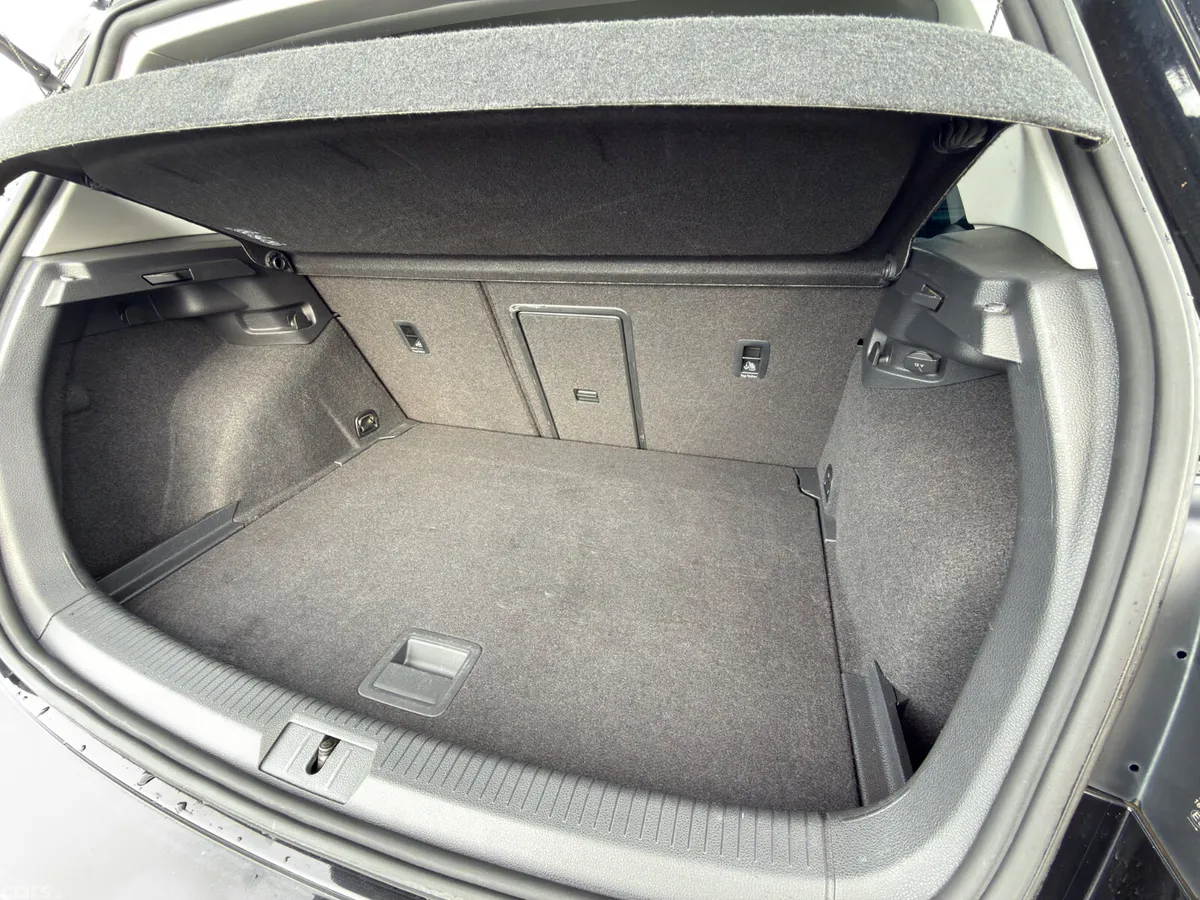 Volkswagen Golf Hatchback, Petrol, 2018, Black