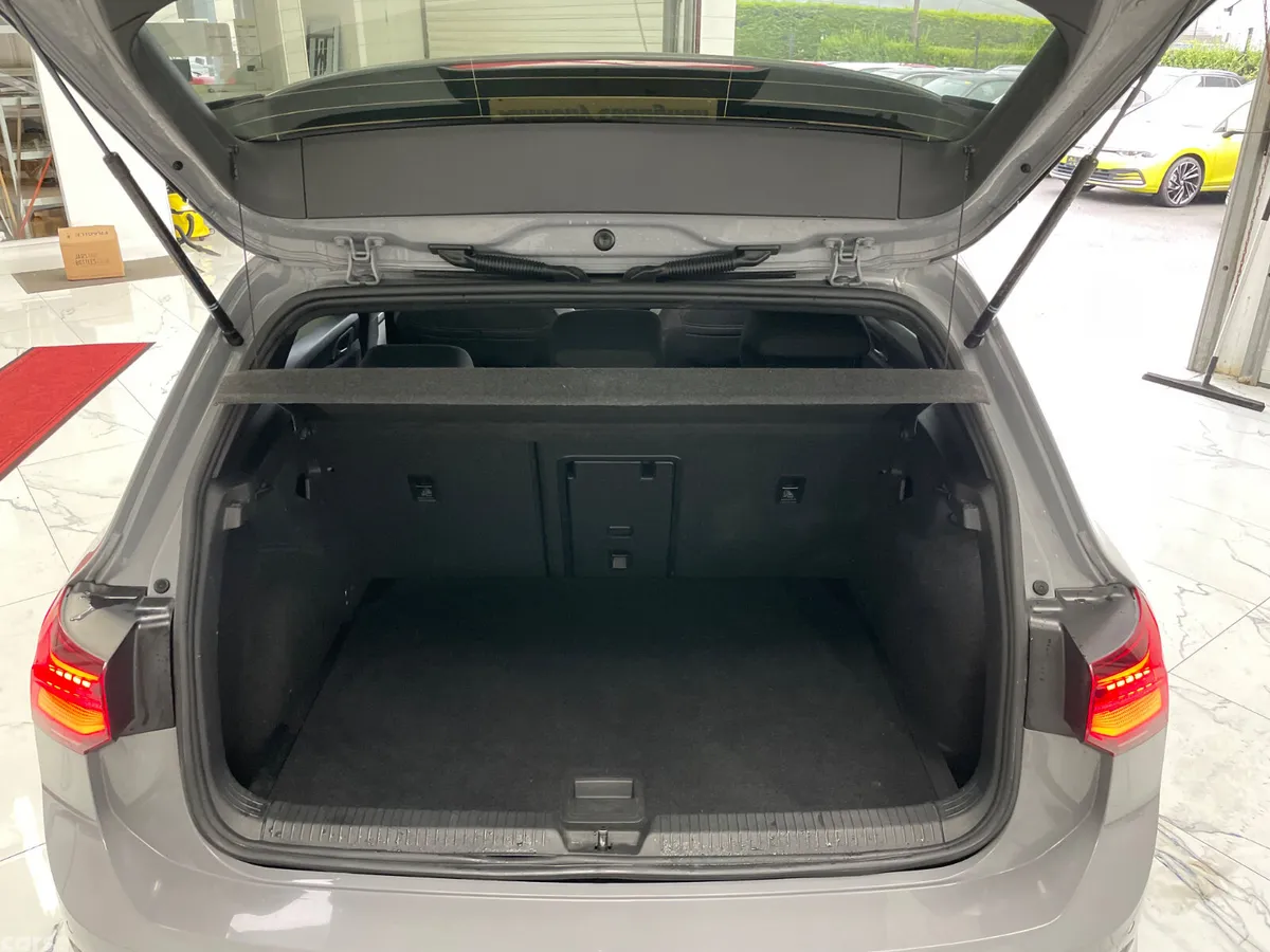 Volkswagen Golf Hatchback, Diesel, 2023, Grey