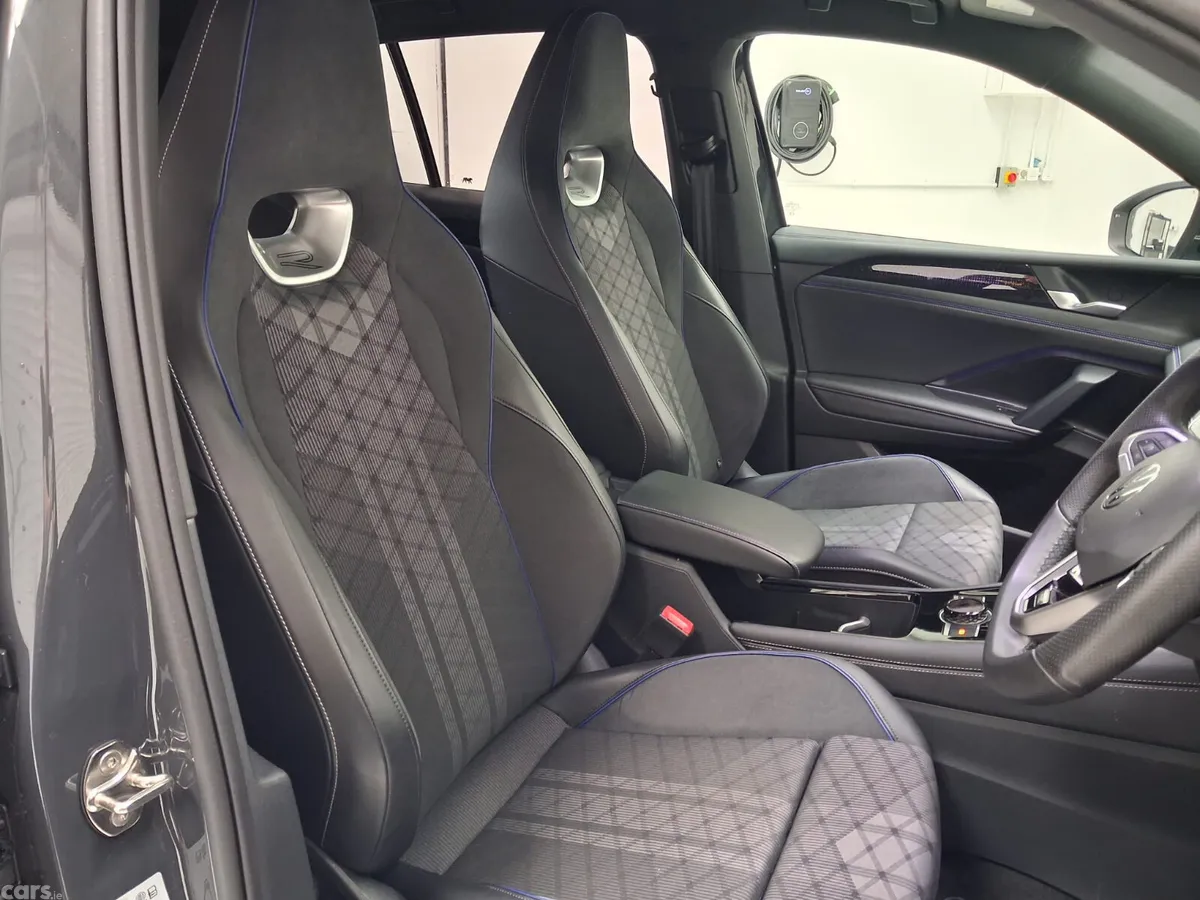 Volkswagen Tiguan SUV, Petrol Hybrid, 2025, Grey
