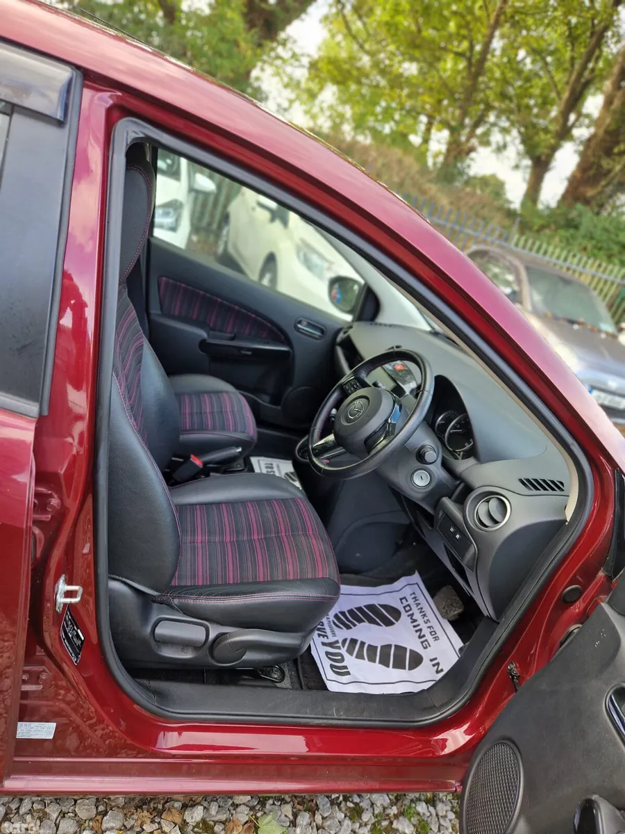Mazda Demio MPV, Petrol, 2014, Red