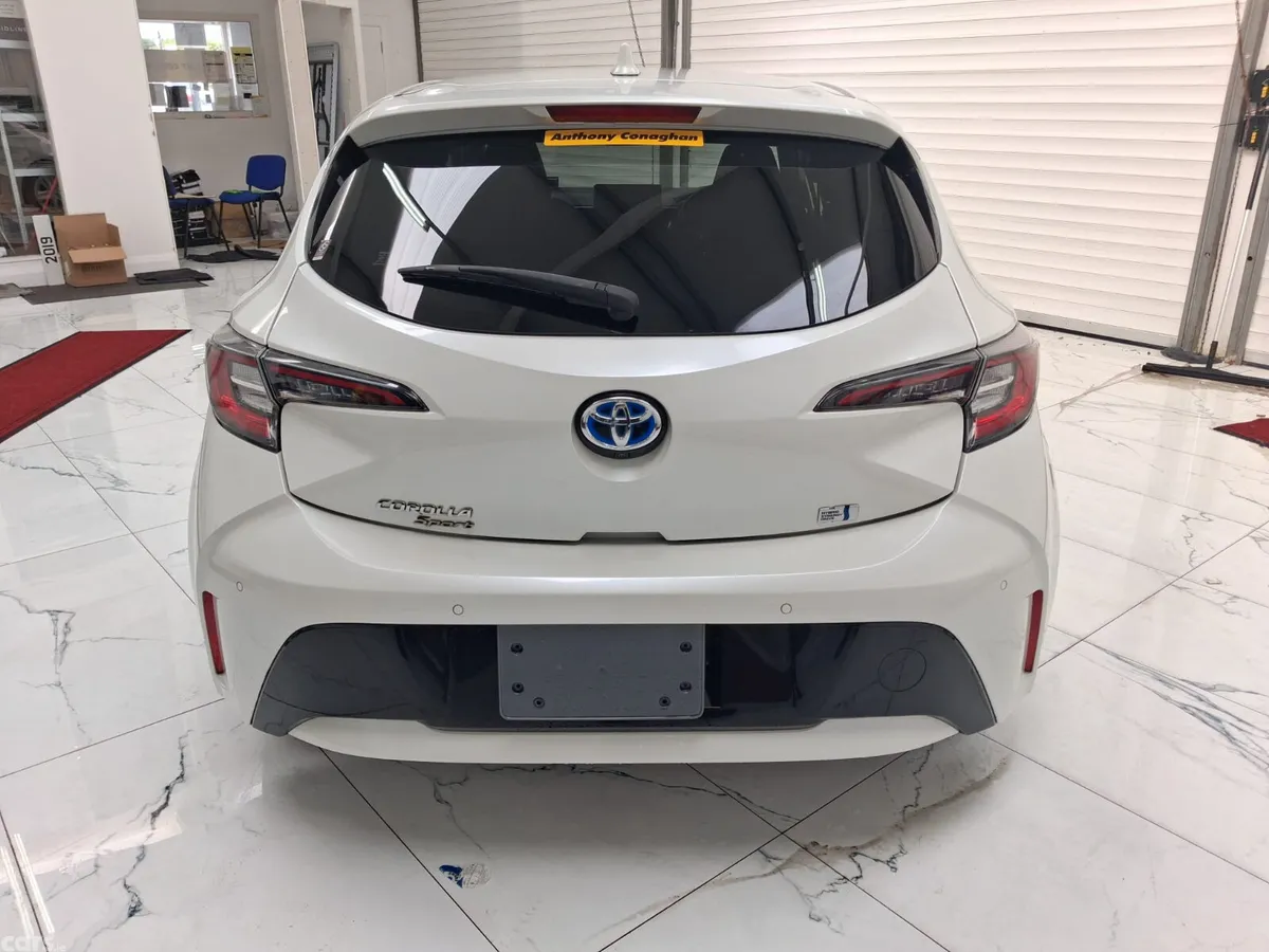 Toyota Corolla Hatchback, Petrol Hybrid, 2019, White