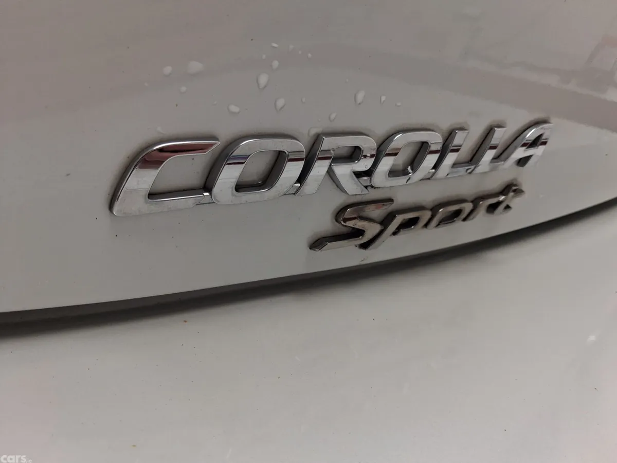 Toyota Corolla Hatchback, Petrol Hybrid, 2019, White