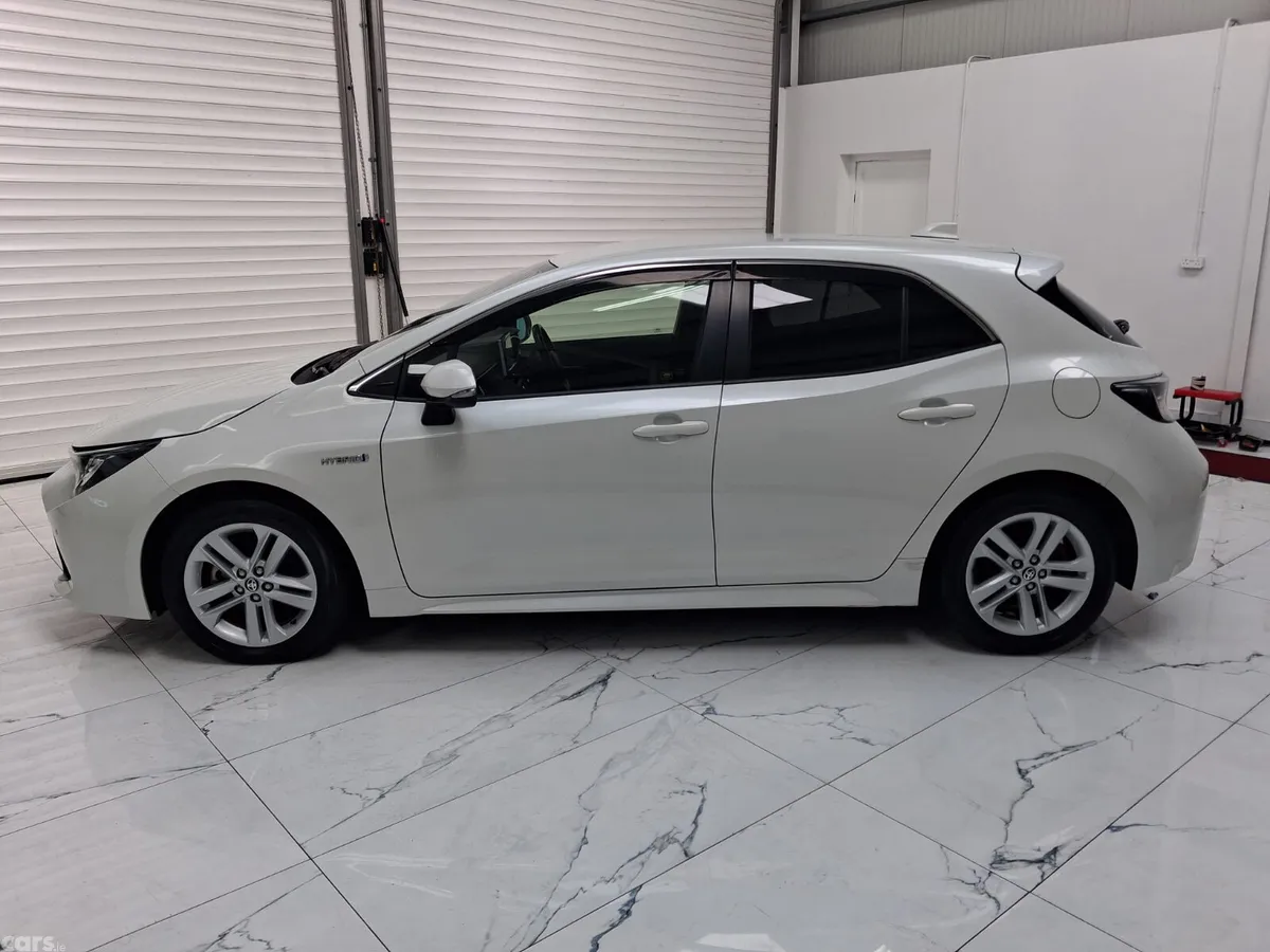 Toyota Corolla Hatchback, Petrol Hybrid, 2019, White
