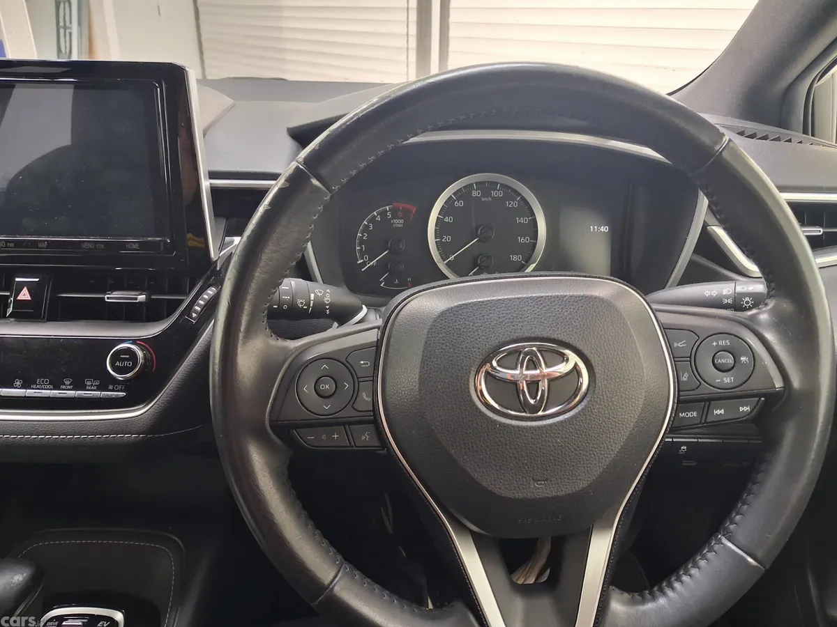 Toyota Corolla Hatchback, Petrol Hybrid, 2019, White