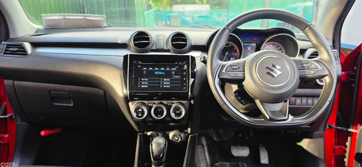Suzuki Swift Hatchback, Petrol, 2017, Red