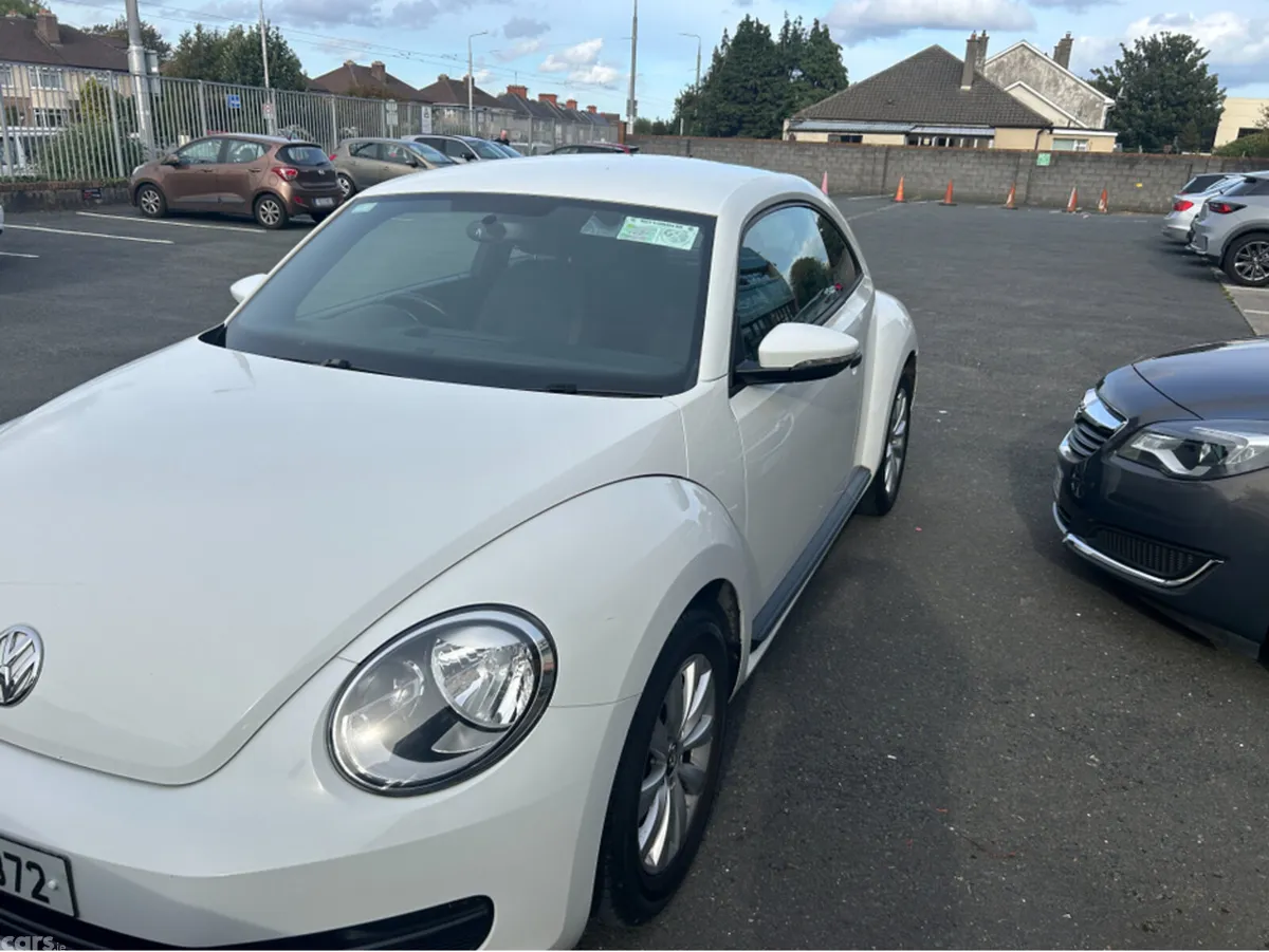 Volkswagen Beetle Hatchback, Petrol, 2014, White
