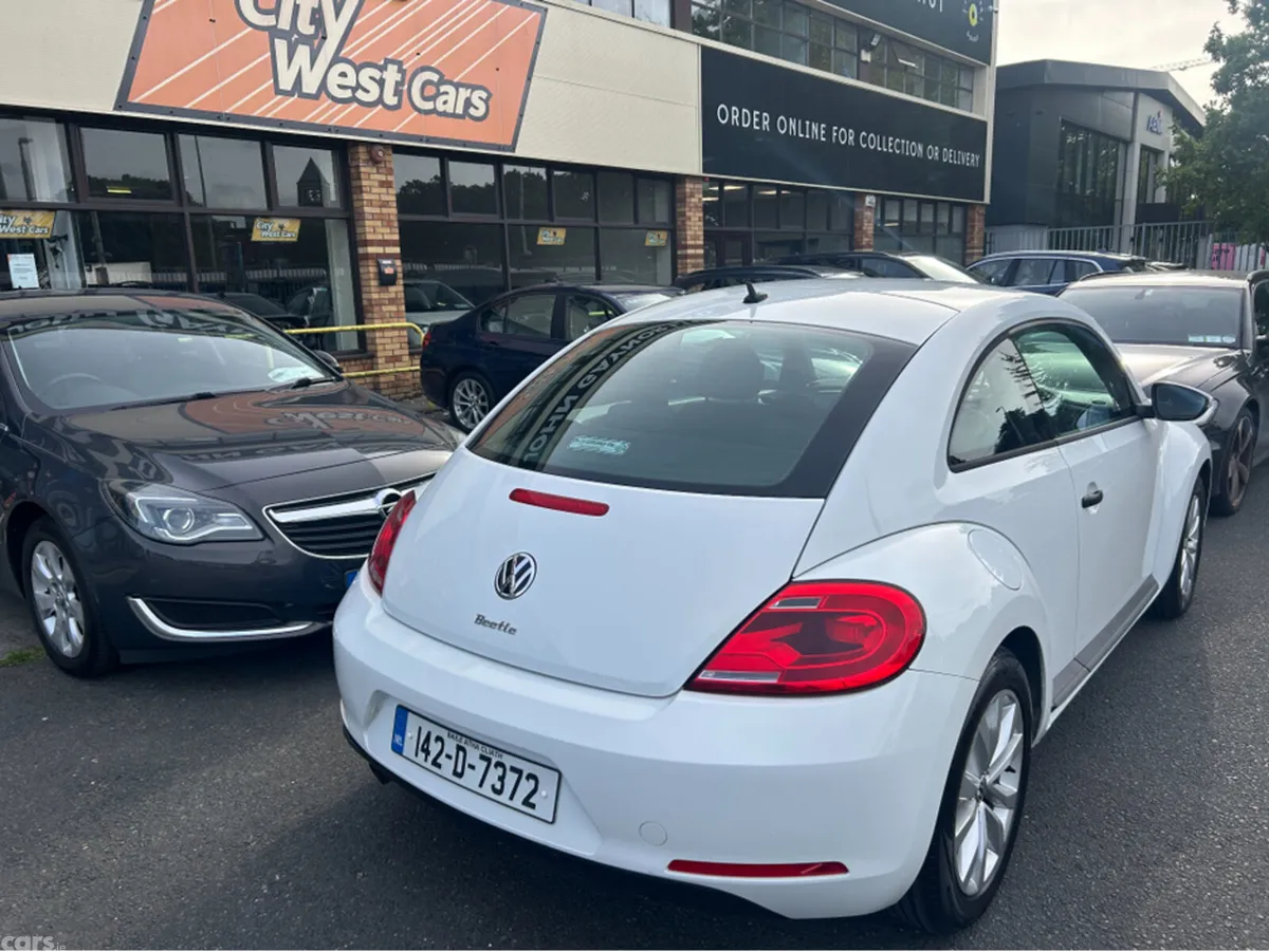 Volkswagen Beetle Hatchback, Petrol, 2014, White