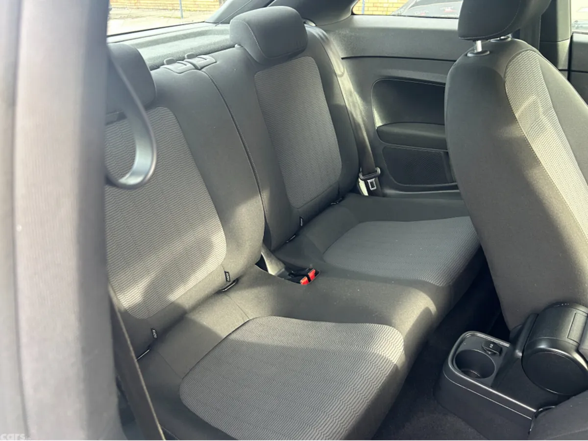 Volkswagen Beetle Hatchback, Petrol, 2014, White