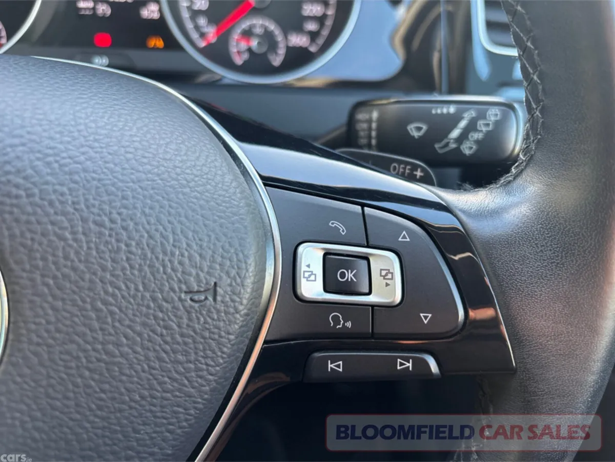 Volkswagen Golf Hatchback, Petrol, 2018, Silver