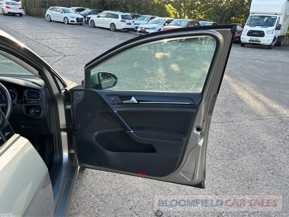 Volkswagen Golf Hatchback, Petrol, 2018, Silver