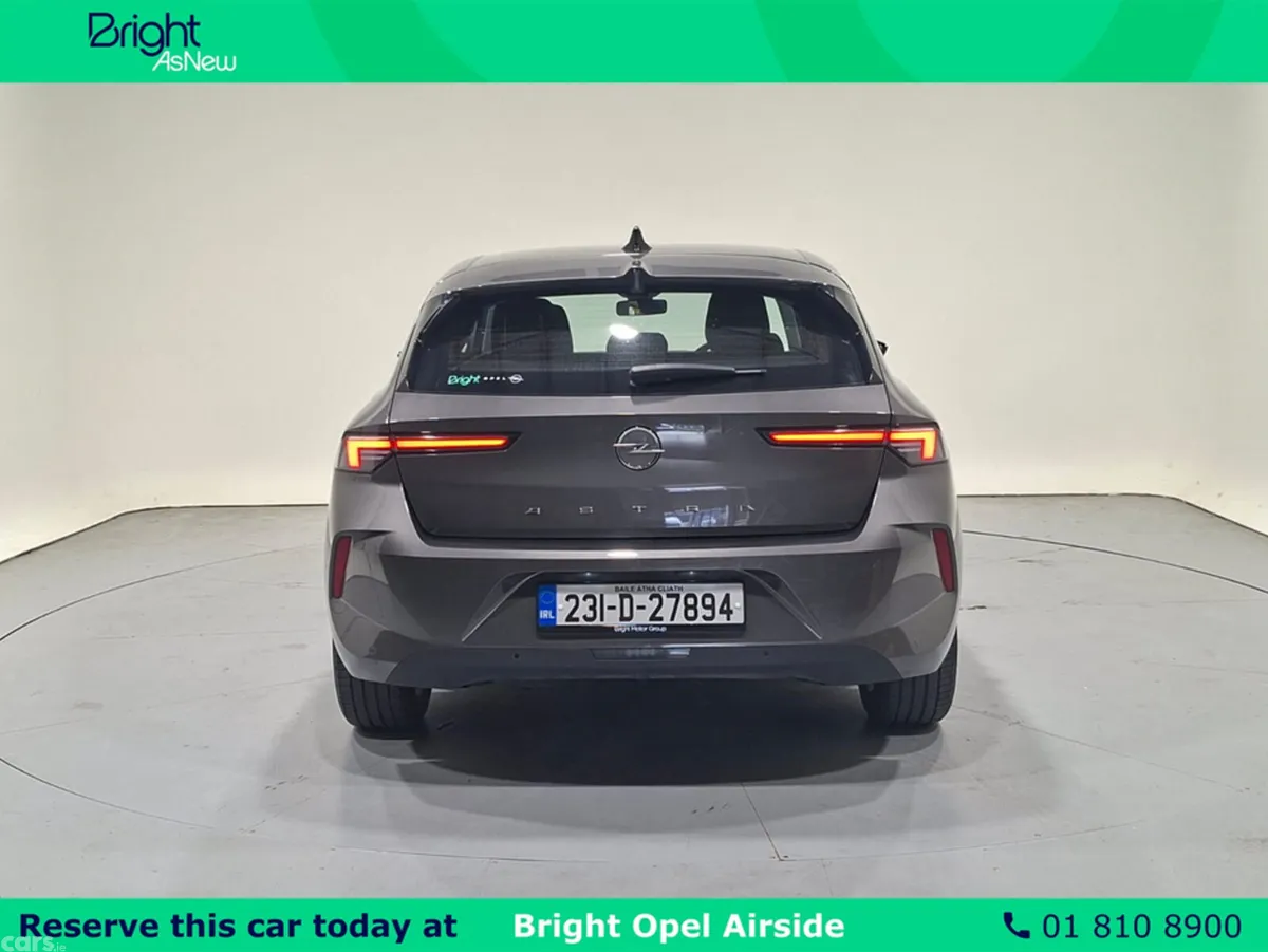 Opel Astra Hatchback, Petrol, 2023, Grey