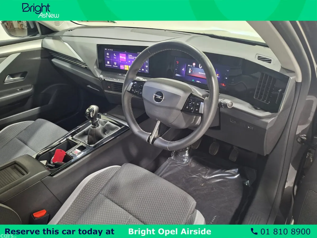 Opel Astra Hatchback, Petrol, 2023, Grey