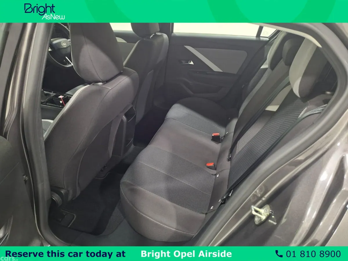 Opel Astra Hatchback, Petrol, 2023, Grey