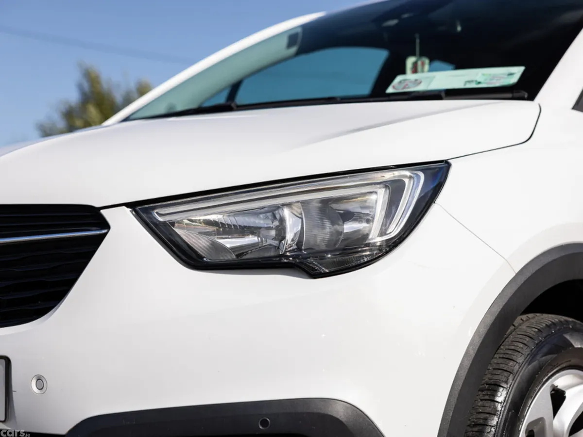 Opel Crossland X MPV, Petrol, 2017, White