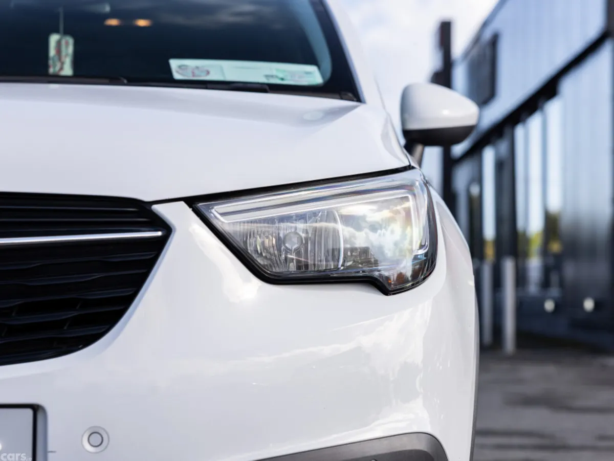 Opel Crossland X MPV, Petrol, 2017, White