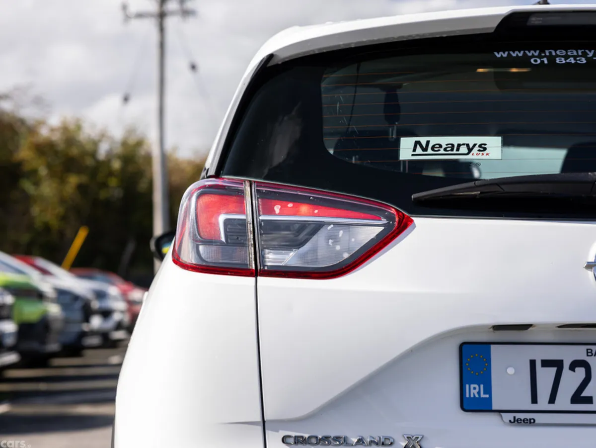 Opel Crossland X MPV, Petrol, 2017, White