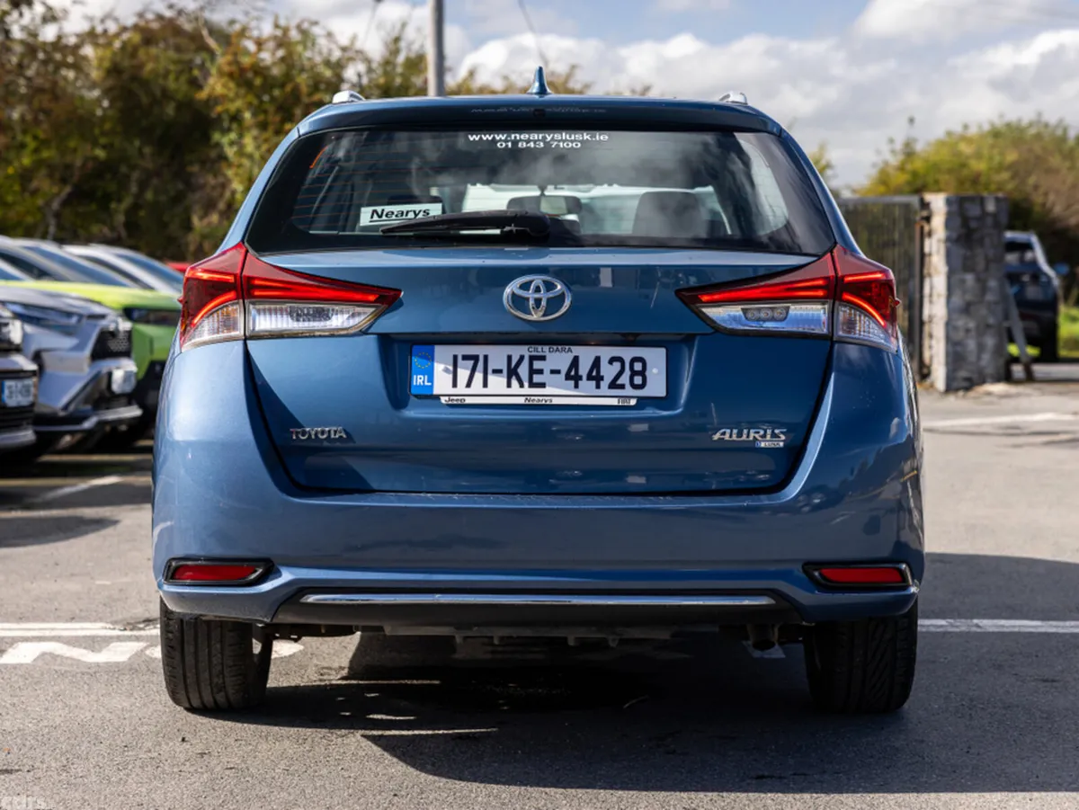 Toyota Auris Estate, Diesel, 2017, Blue