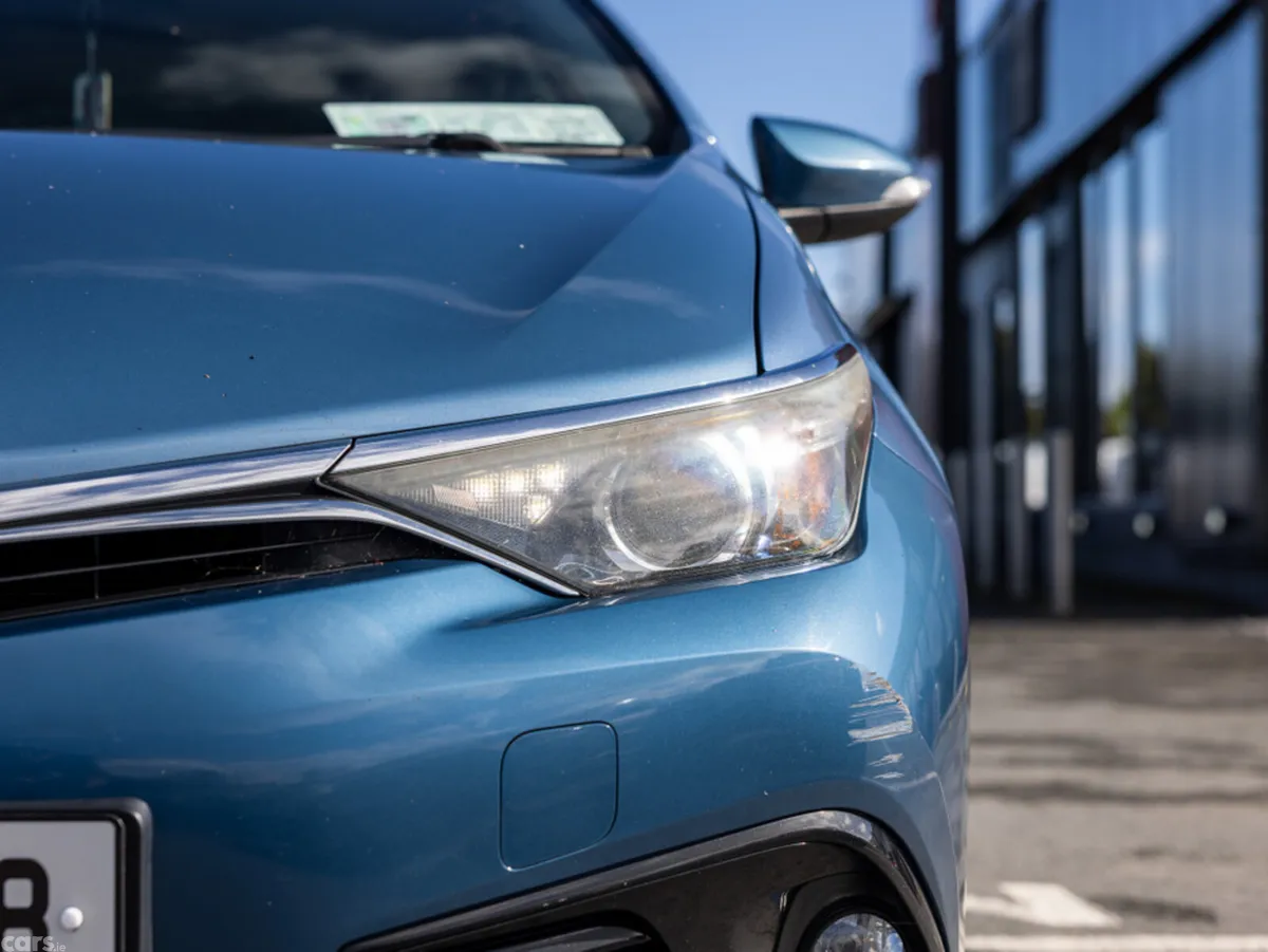 Toyota Auris Estate, Diesel, 2017, Blue