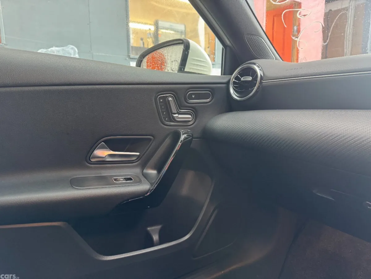Mercedes-Benz A-Class Hatchback, Diesel, 2019, White