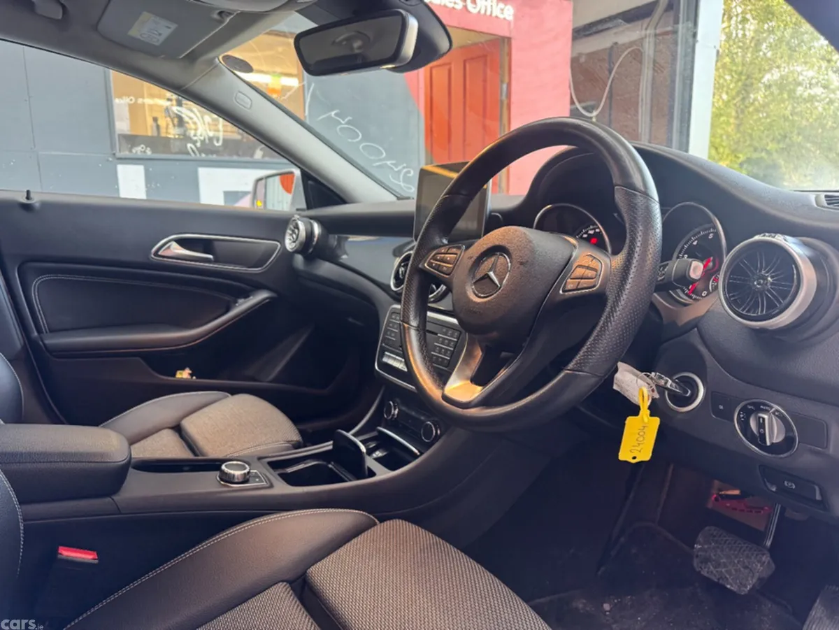 Mercedes-Benz CLA Saloon, Petrol, 2018, Silver