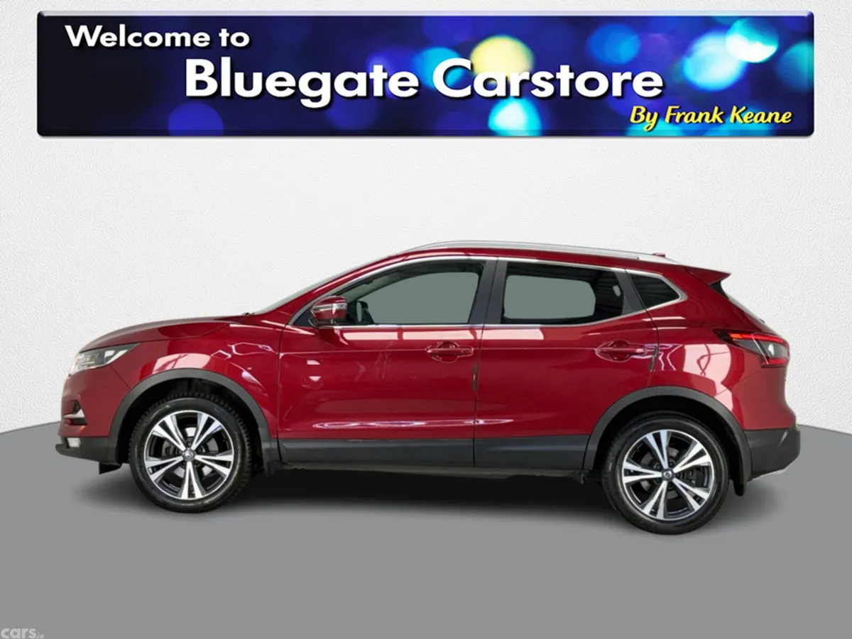 Nissan Qashqai MPV, Petrol, 2018, Red