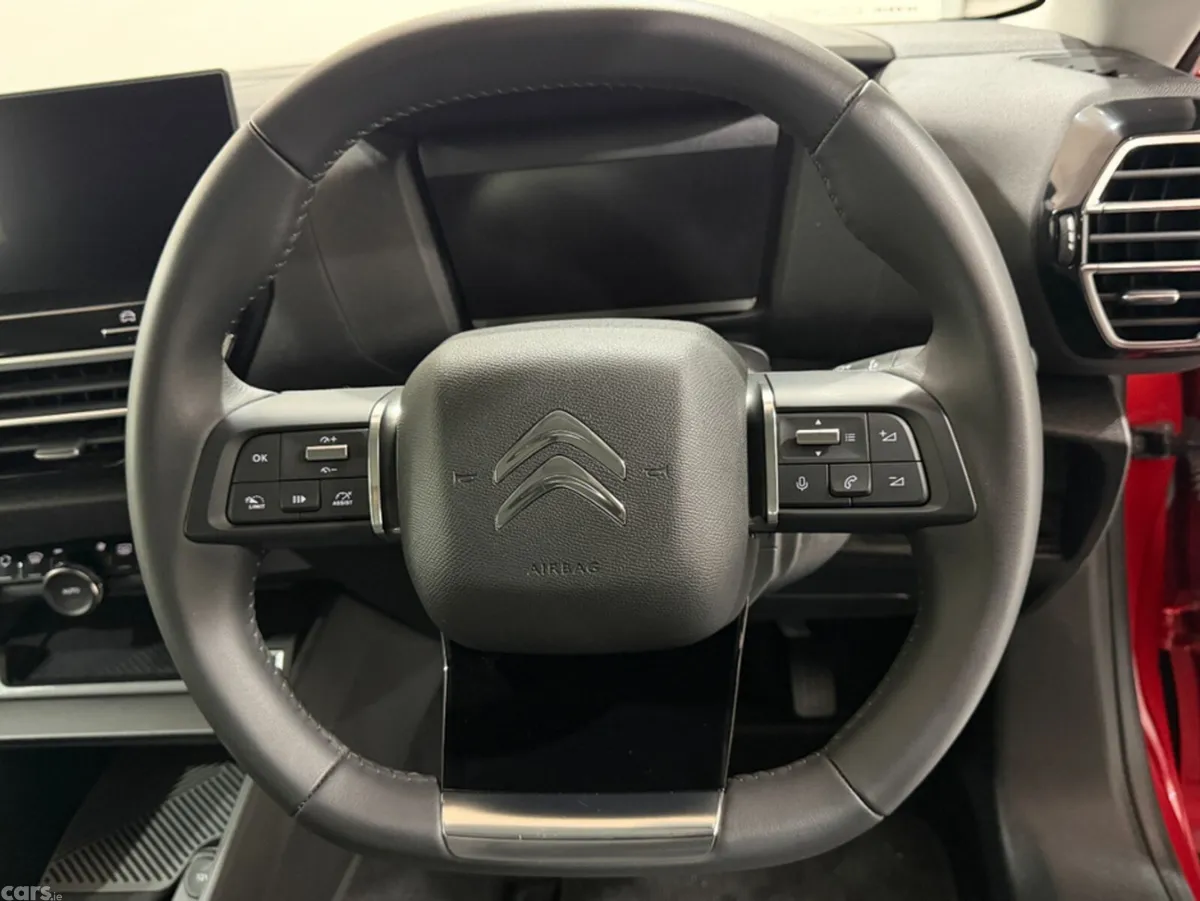 Citroen C4 Hatchback, Diesel, 2022, Red